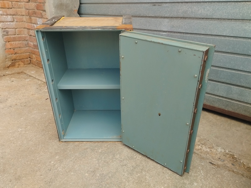 caja fuerte estructura ficticio puertareal mad met 66x43x32 1u